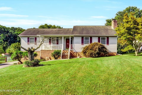 Photo of 716 Stonecrest Drive, Maryville, TN 37804 (MLS # 1350480)