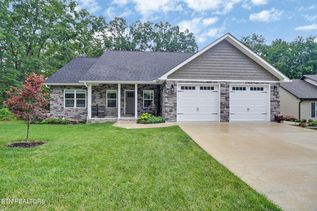 Photo of 27 Ashford Place, Fairfield Glade, TN 38558 (MLS # 1347983)