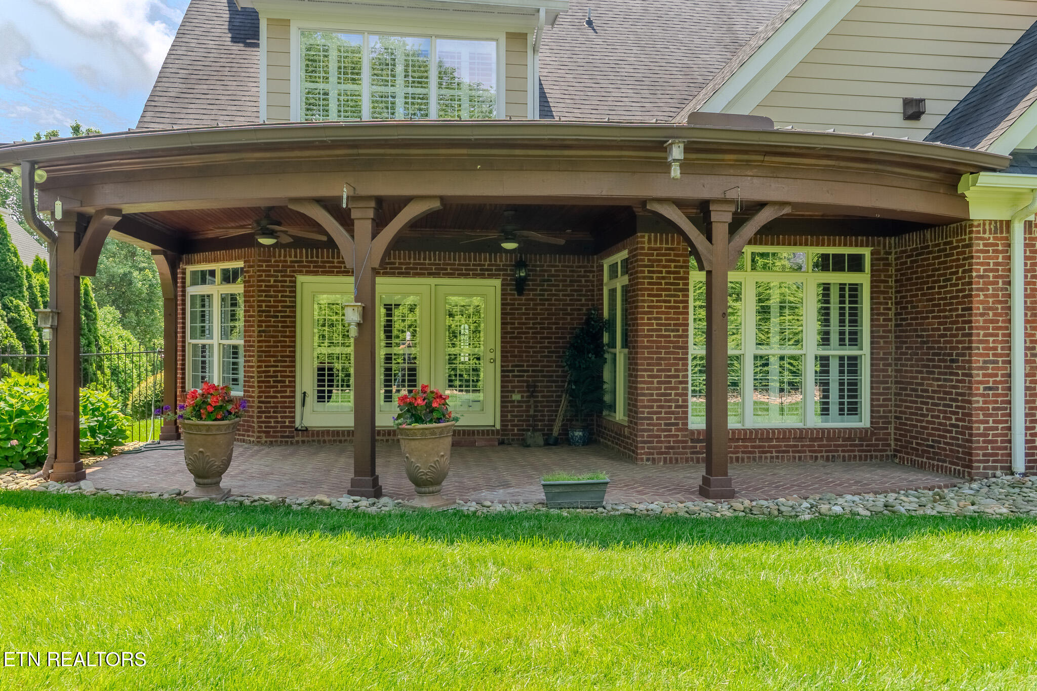 735 Prince George Parish Drive