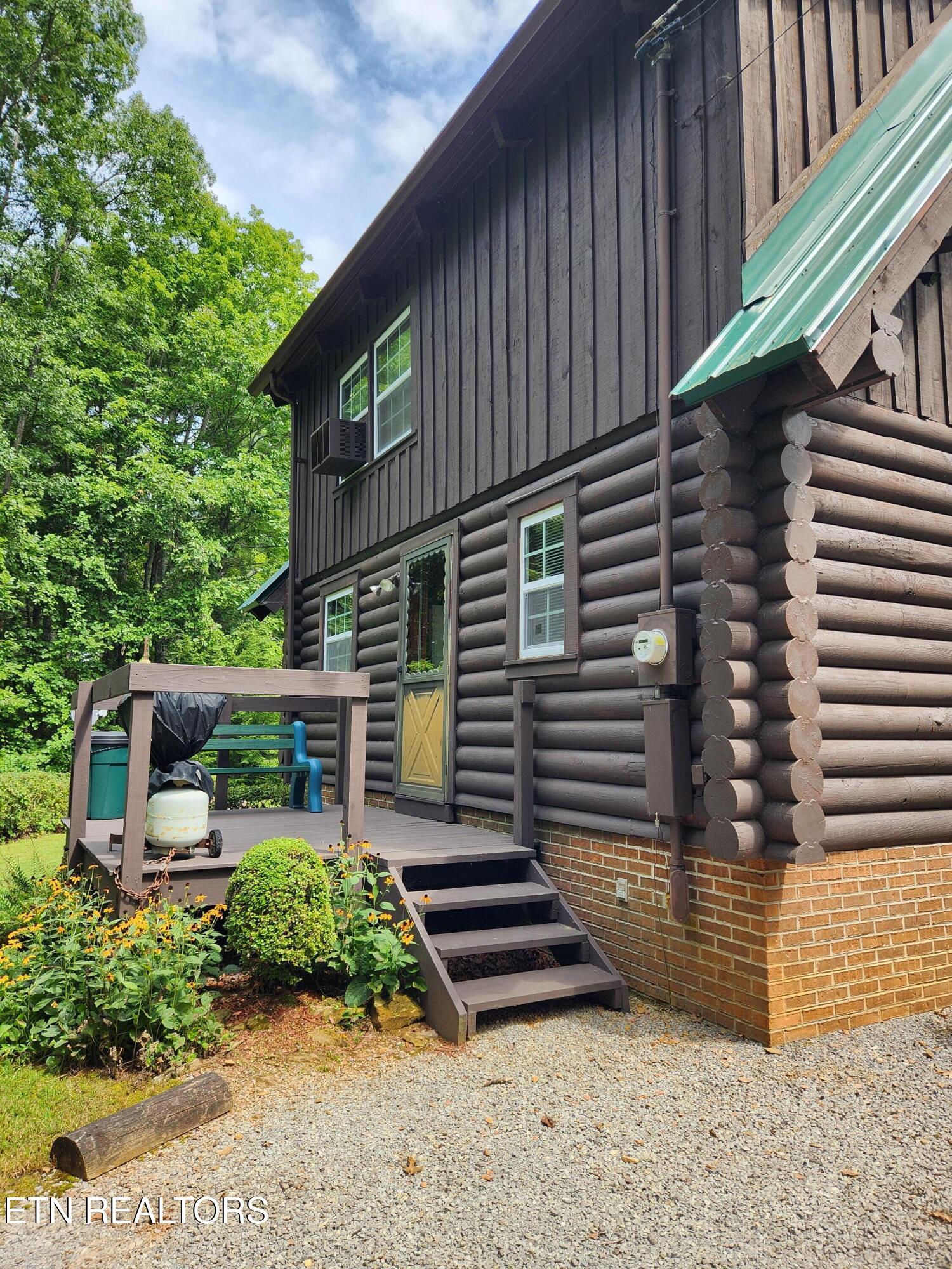 1695 Cane Creek Mountain Rd