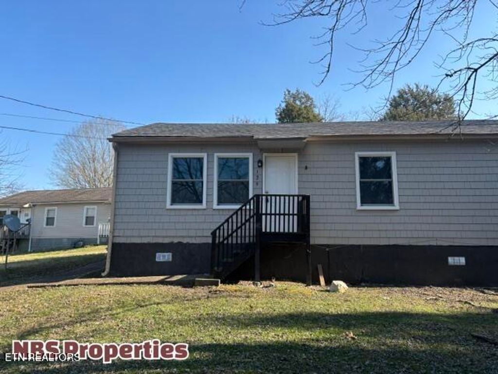 Photo of 129 Lawton Rd, Oak Ridge, TN 37830 (MLS # 1328338)