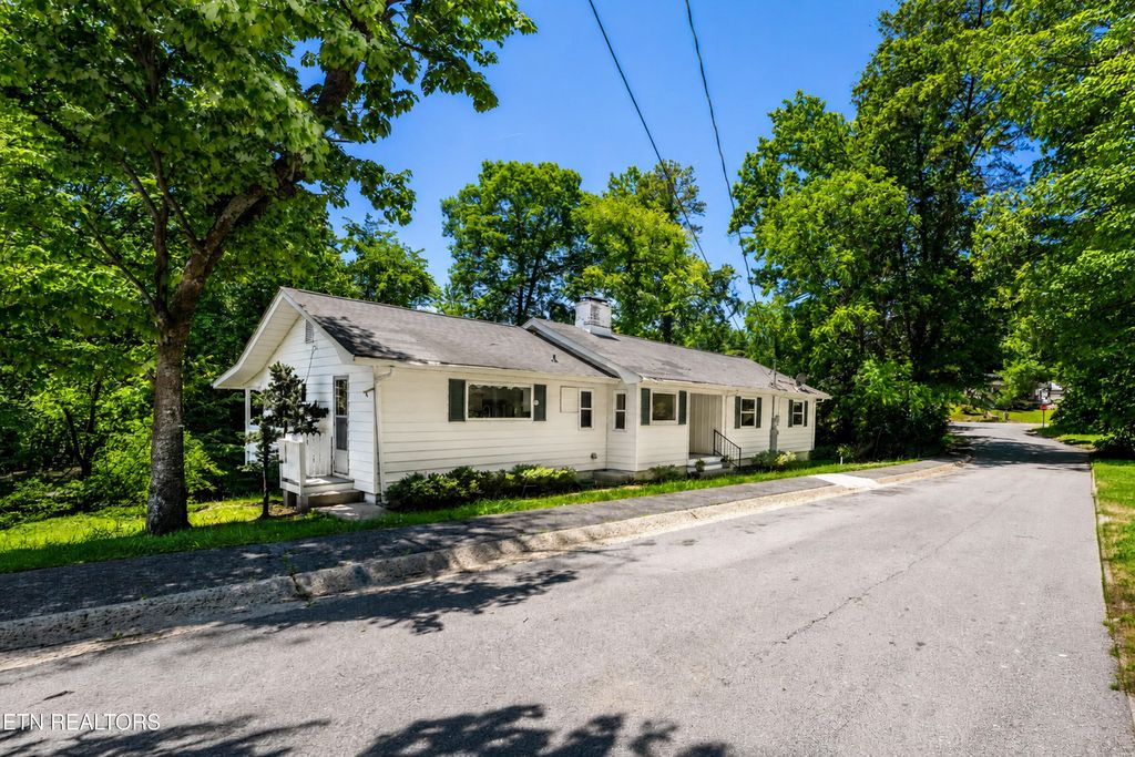 Photo of 101 Disston Rd, Oak Ridge, TN 37830 (MLS # 1340840)