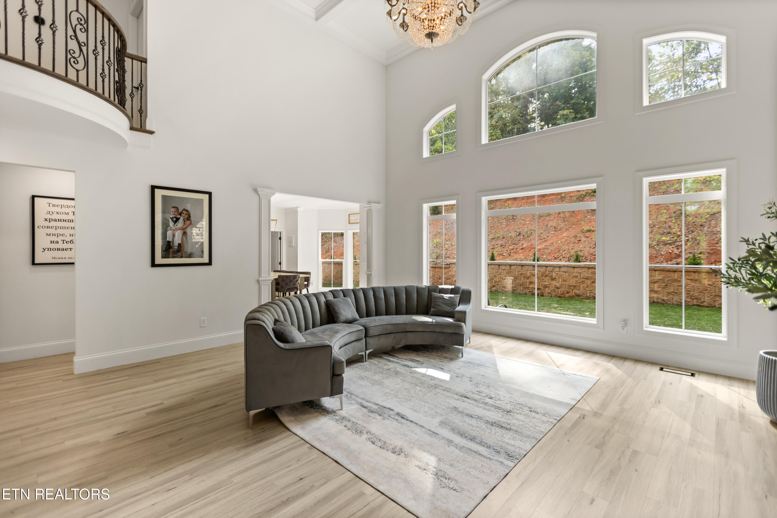 Knoxville, Tennessee, 37917, United States, 4 Bedrooms Bedrooms, ,4 BathroomsBathrooms,Residential,Active,2033980