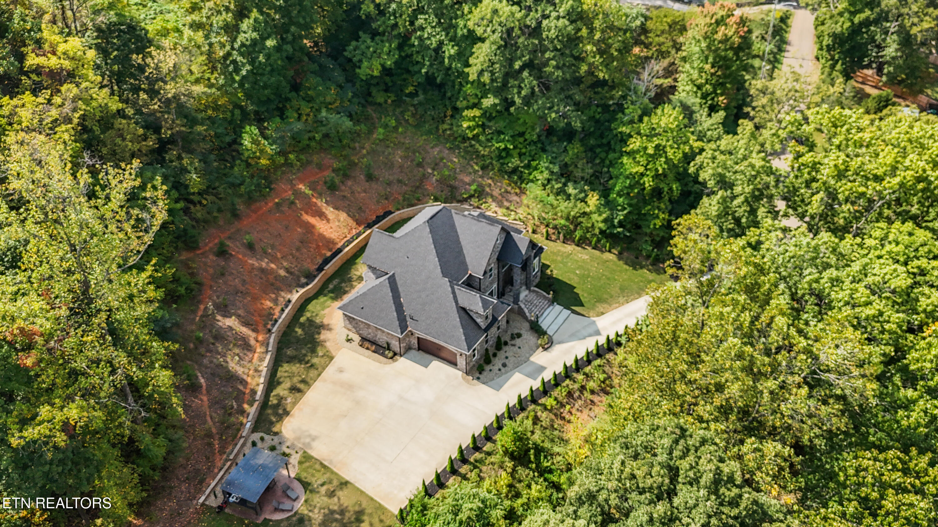 Knoxville, Tennessee, 37917, United States, 4 Bedrooms Bedrooms, ,4 BathroomsBathrooms,Residential,Active,2033980