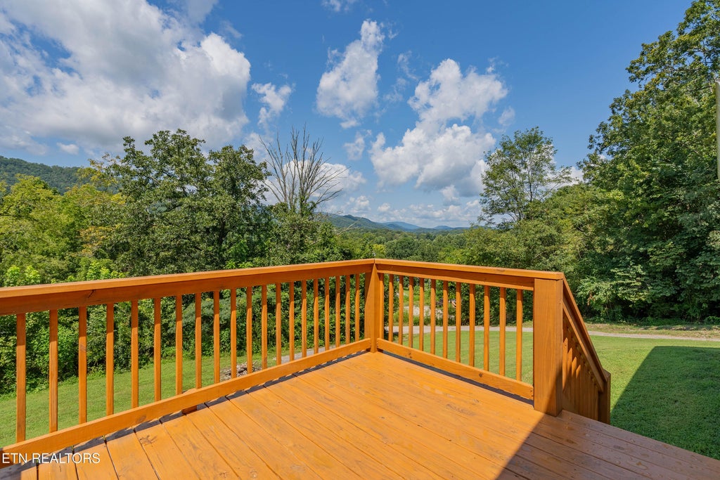 Photo of 338 Old Clear Branch Lane, Rocky Top, TN 37769 (MLS # 1353163)