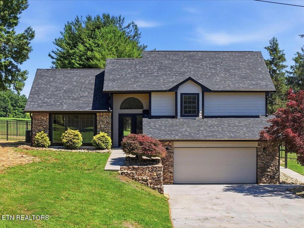 Photo of 3514 E Atherton Lane, Baneberry, TN 37890 (MLS # 1343533)