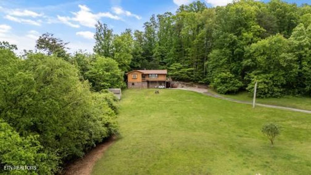 Photo of 3415 Russellwood Drive, Rockford, TN 37853 (MLS # 1298814)