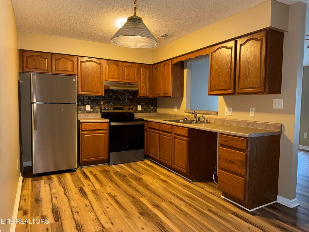 Photo of 384 Hawthorne Oaks Way, Powell, TN 37849 (MLS # 1329804)