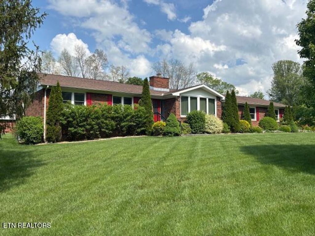 Photo of 247 Valley Lane, Crossville, TN 38555 (MLS # 1302602)