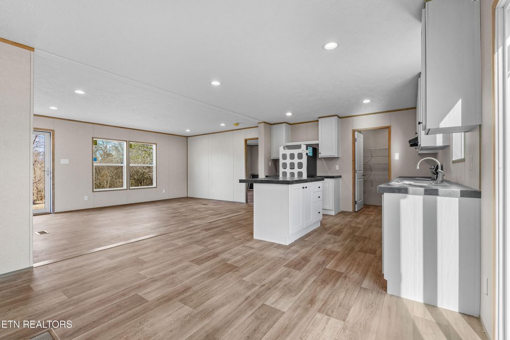 Photo of 627 McGhee St, Madisonville, TN 37354 (MLS # 1331545)