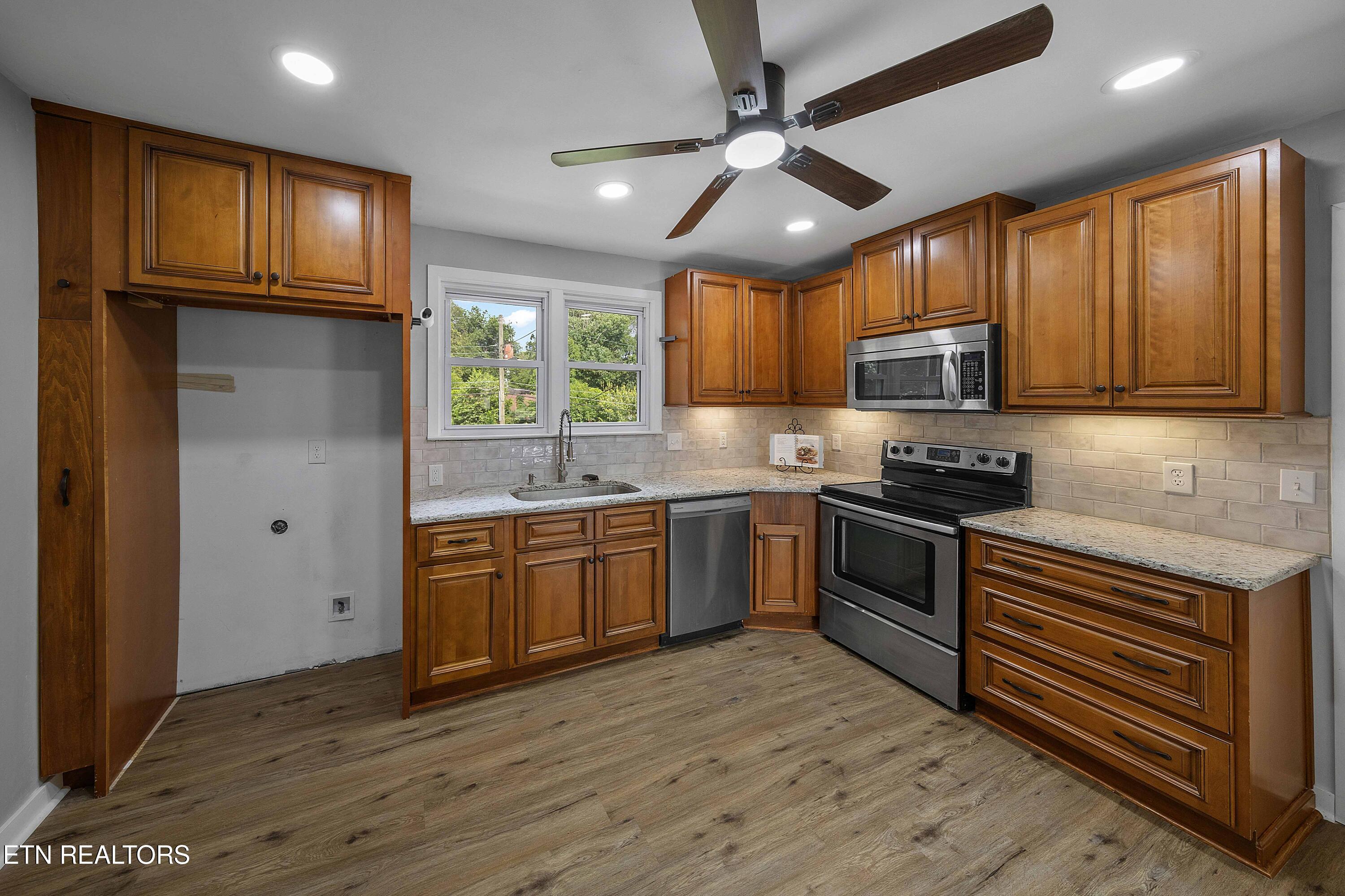 3112 Cherrywood Rd