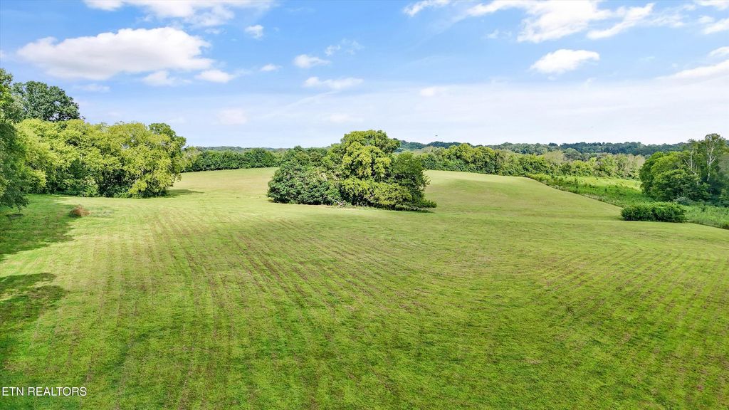Photo of 17.7 acres 1109 Sands Rd, Sweetwater, TN 37874 (MLS # 1312394)