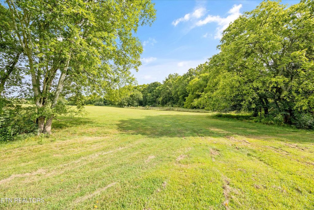 Photo of 17.7 acres 1109 Sands Rd, Sweetwater, TN 37874 (MLS # 1312394)