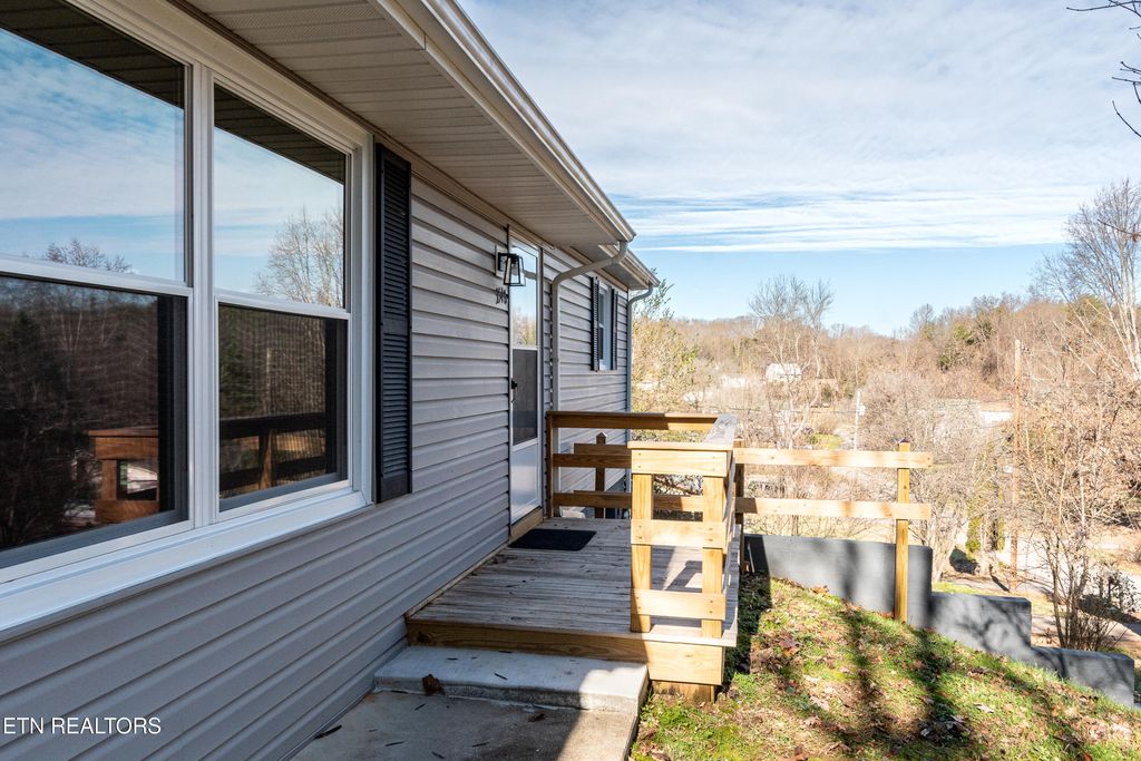 Photo of 3548 Garner Circle, Maryville, TN 37803 (MLS # 1324152)