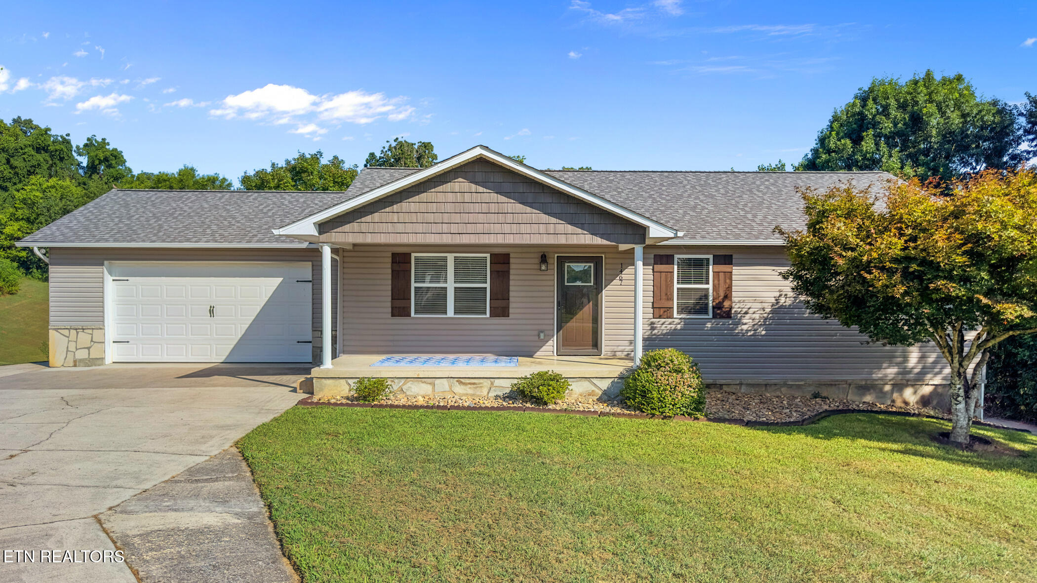 1467 Kay View Drive