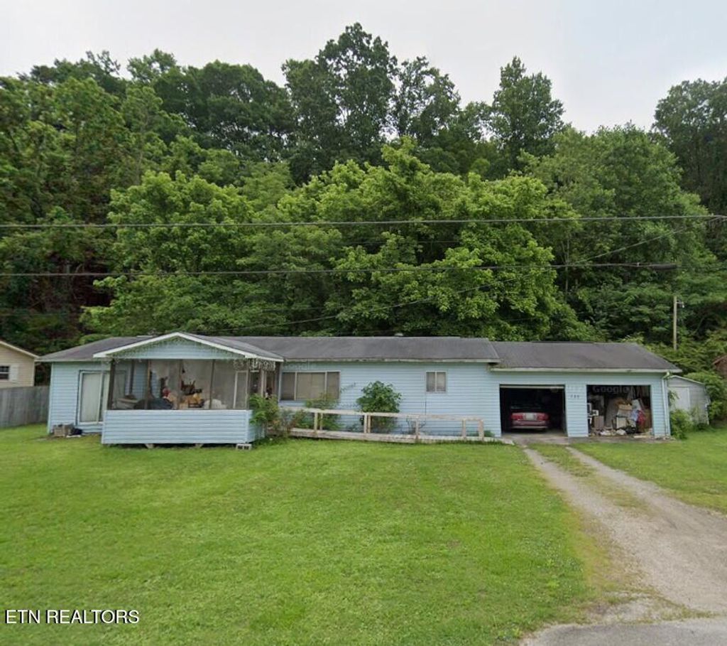 Photo of 729 Old Highway 70, Harriman, TN 37748 (MLS # 1323229)