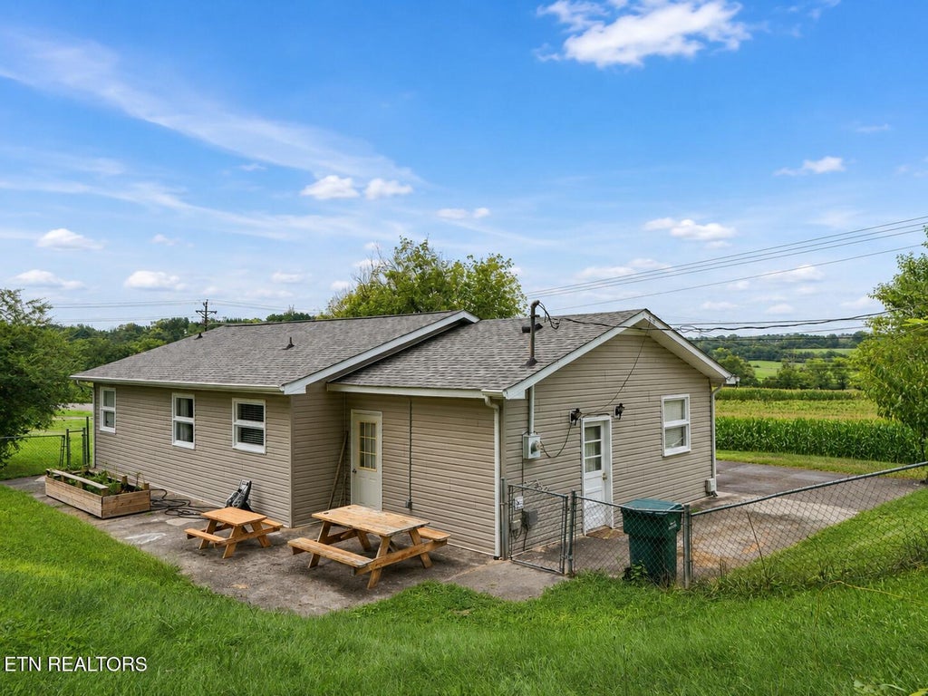 Photo of 1633 Maple St, White Pine, TN 37890 (MLS # 1352151)
