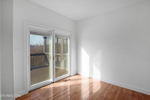 Tiny photo for 1049 Rarity Bay Pkwy, Vonore, TN 37885 (MLS # 1319187)