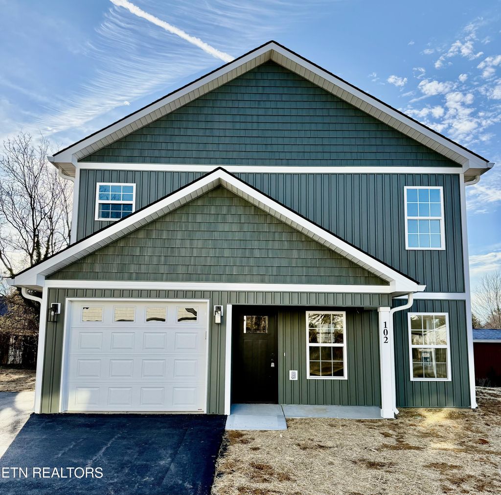 Photo of 102 Ken Lewis Way, Maryville, TN 37801 (MLS # 1323150)