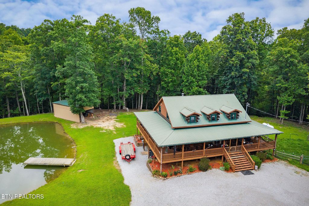 Photo of 137 Allens Way Way, Crossville, TN 38572 (MLS # 1328712)