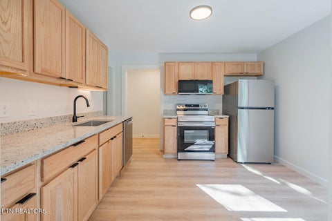 Tiny photo for 820 S Castle St, Knoxville, TN 37914 (MLS # 1359708)