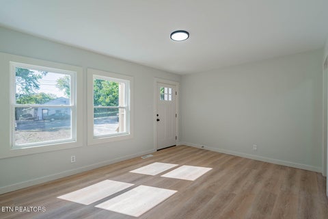 Tiny photo for 820 S Castle St, Knoxville, TN 37914 (MLS # 1359708)
