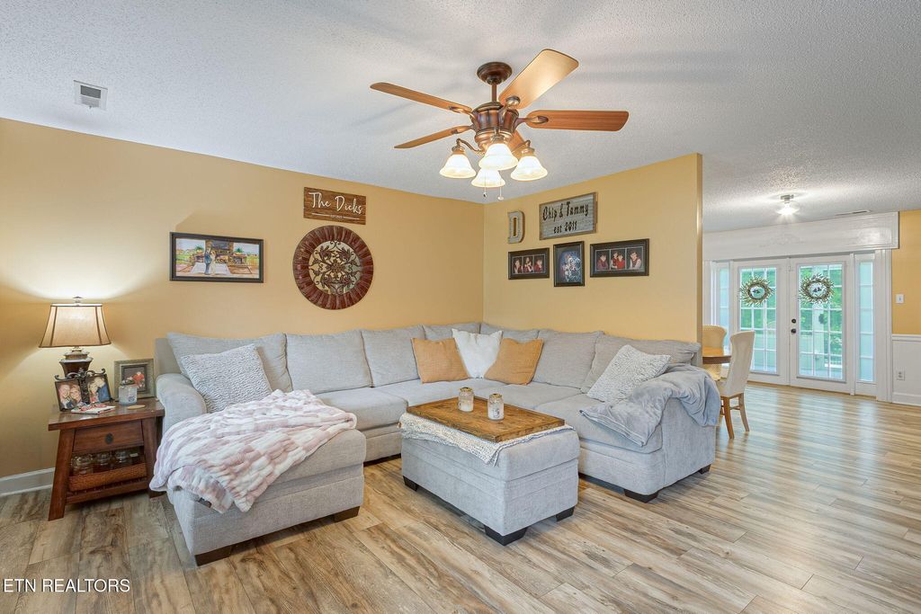 Photo of 107 Newport Point, Kingston, TN 37763 (MLS # 1342625)