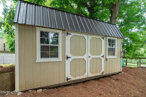 Tiny photo for 504 Sinking Springs Rd, Clinton, TN 37716 (MLS # 1350157)