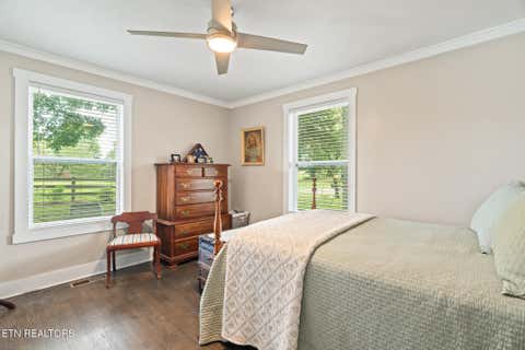 Tiny photo for 504 Sinking Springs Rd, Clinton, TN 37716 (MLS # 1350157)