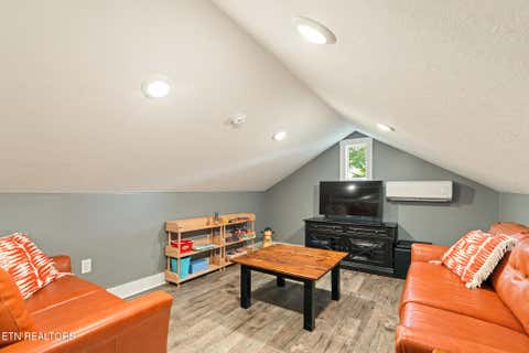 Tiny photo for 504 Sinking Springs Rd, Clinton, TN 37716 (MLS # 1350157)