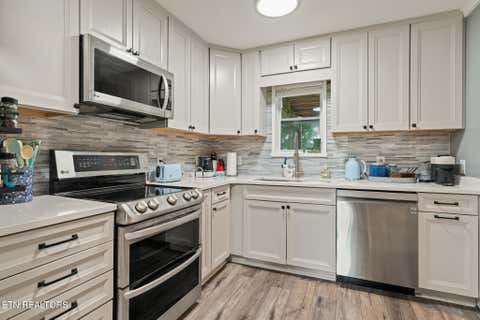 Tiny photo for 504 Sinking Springs Rd, Clinton, TN 37716 (MLS # 1350157)