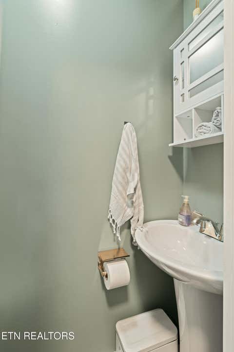 Tiny photo for 504 Sinking Springs Rd, Clinton, TN 37716 (MLS # 1350157)