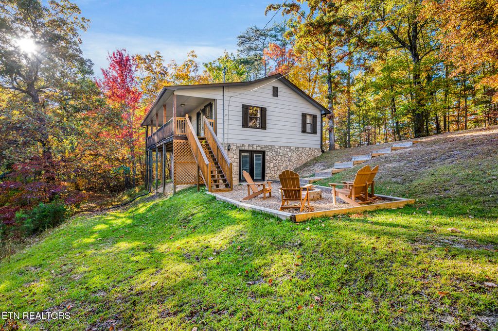 Photo of 3263 Cove Creek Way, Sevierville, TN 37862 (MLS # 1316235)