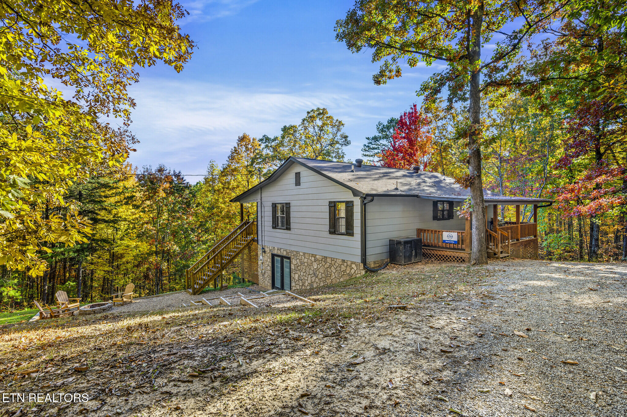 3263 Cove Creek Way