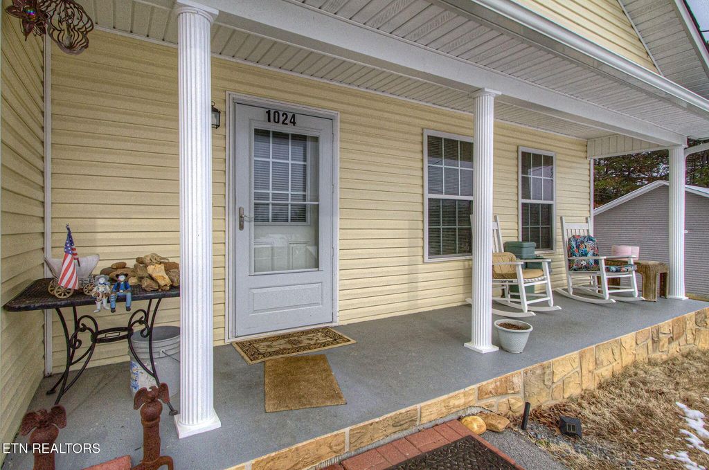 Photo of 1024 Rosella Drive, White Pine, TN 37890 (MLS # 1328466)