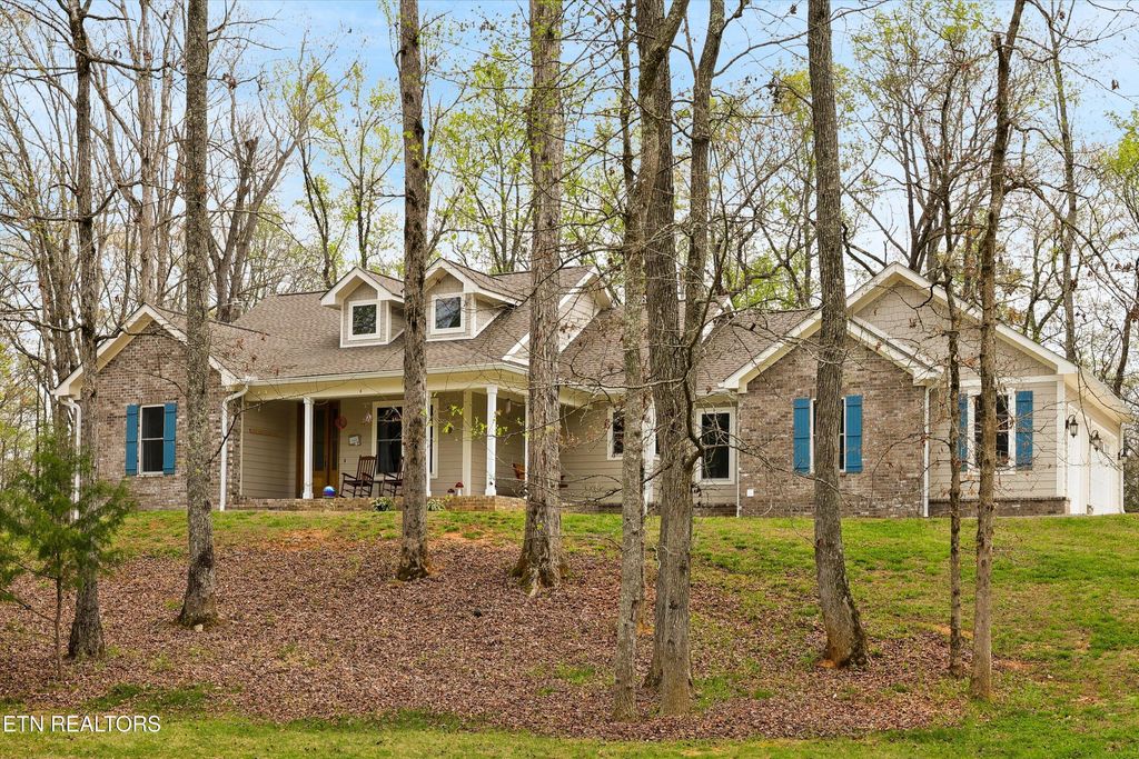 Photo of 166 E Shore Drive, Rockwood, TN 37854 (MLS # 1334773)