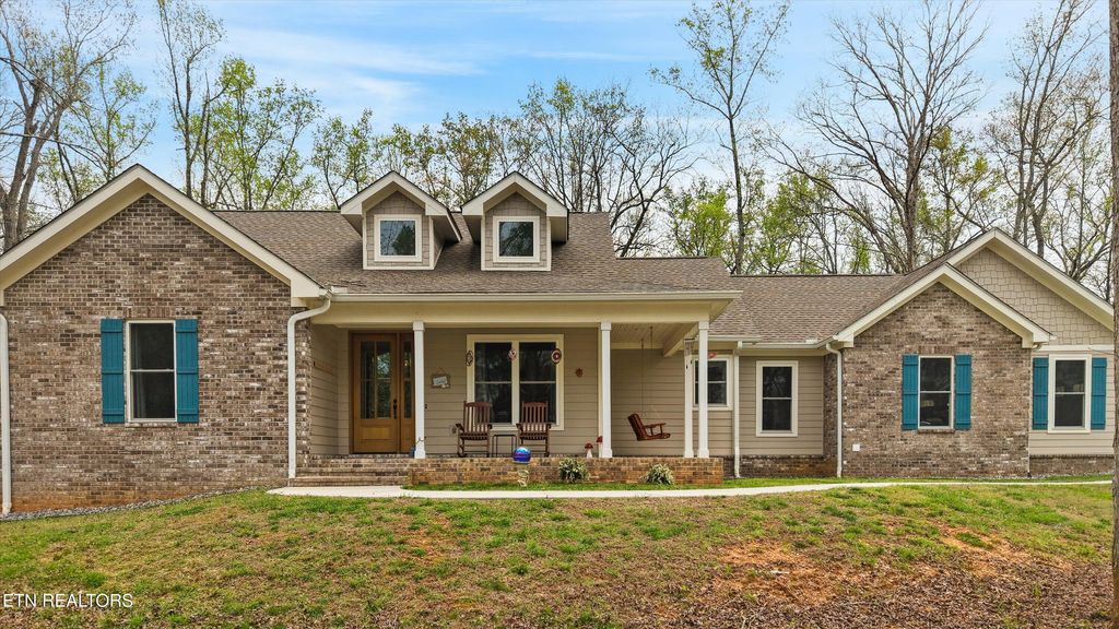 Photo of 166 E Shore Drive, Rockwood, TN 37854 (MLS # 1334773)