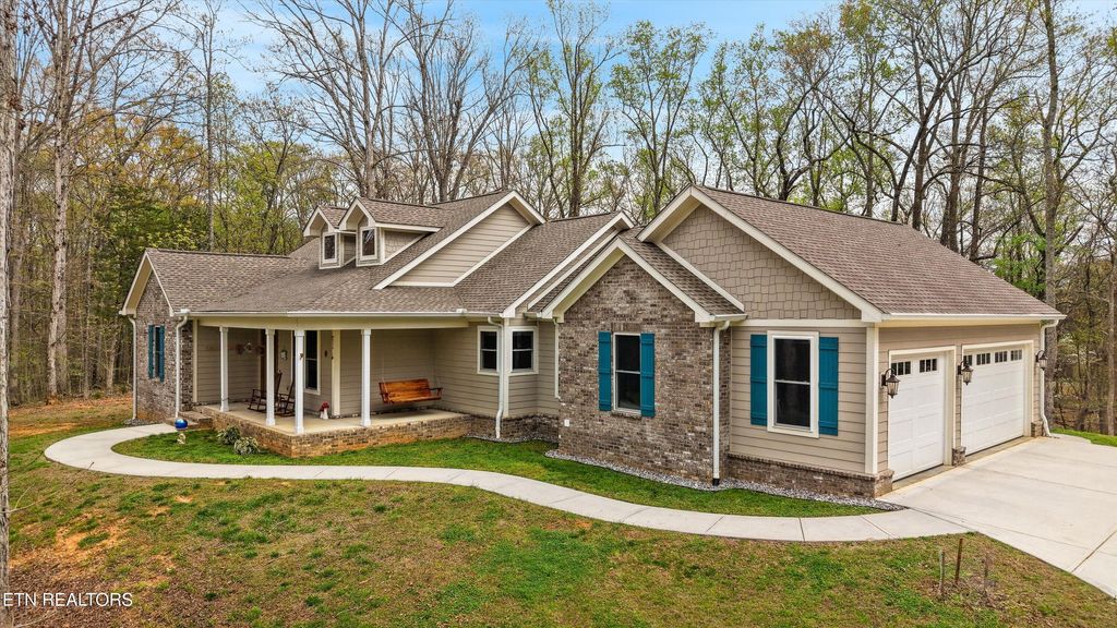 Photo of 166 E Shore Drive, Rockwood, TN 37854 (MLS # 1334773)