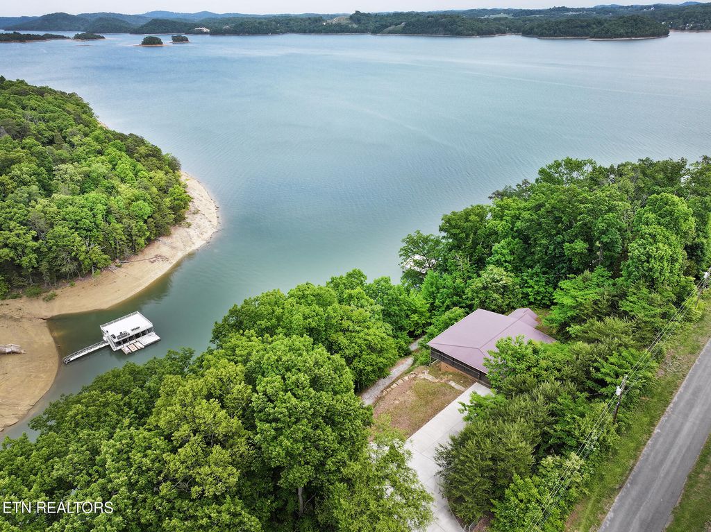 Photo of 233 Sequoyah Tr, Rutledge, TN 37861 (MLS # 1339929)