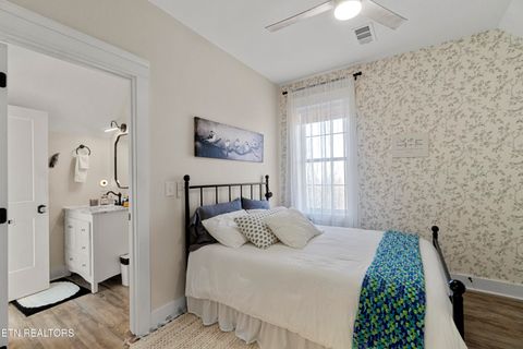 Tiny photo for 998 Luna Way, Parrottsville, TN 37843 (MLS # 1330204)