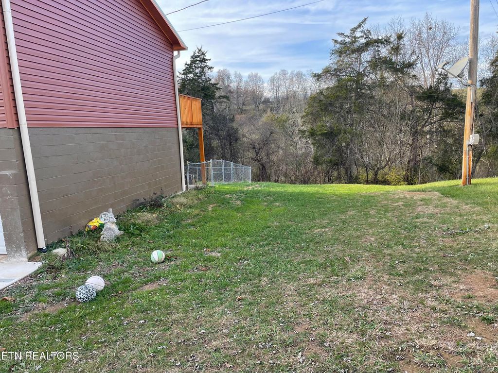 Photo of 430 Whitaker St #430, Tazewell, TN 37879 (MLS # 1339655)