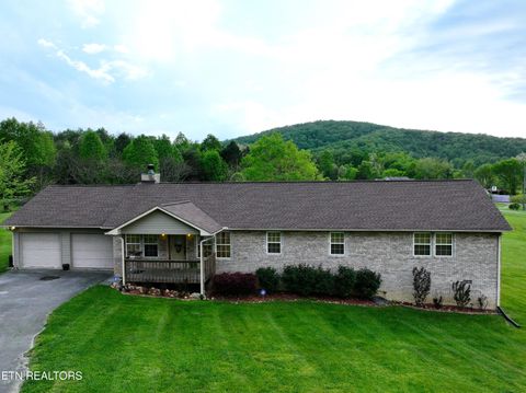 3643 Thomas Cross Rd Sevierville TN 37876