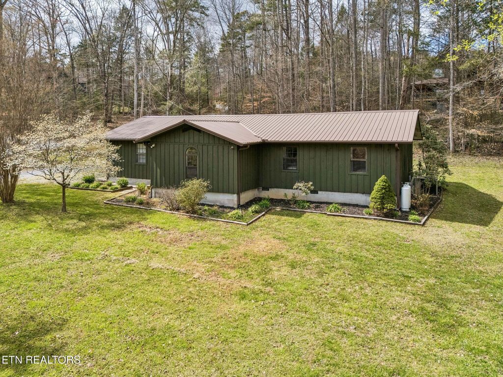 Photo of 2875 McMahan Sawmill Rd, Sevierville, TN 37862 (MLS # 1334875)