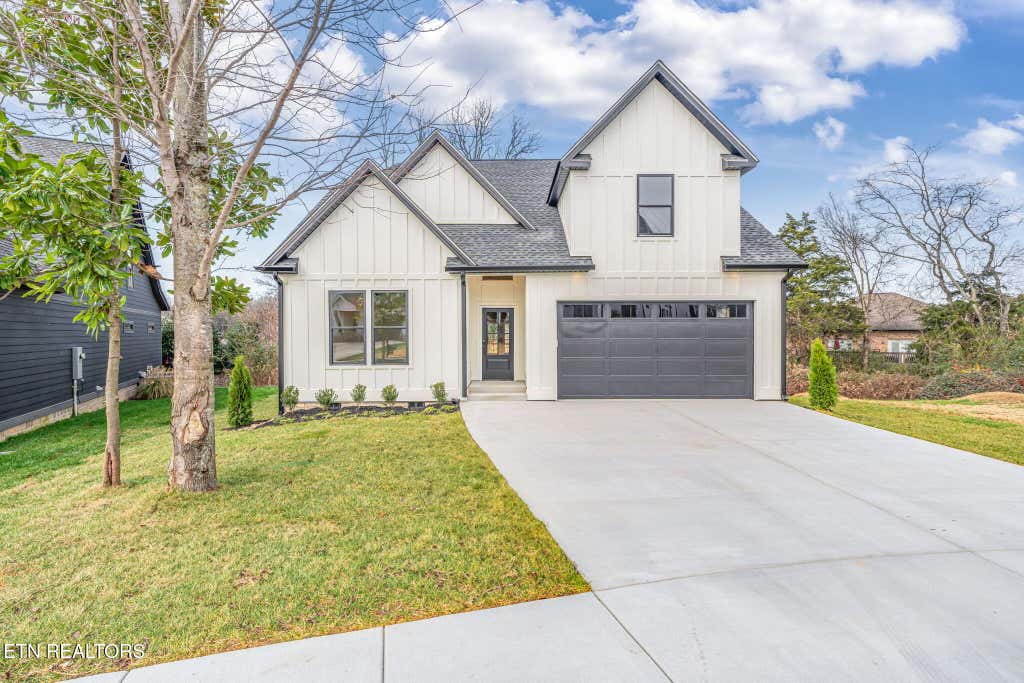 Photo of 5034 Grove Park Court, Cleveland, TN 37312 (MLS # 1343490)