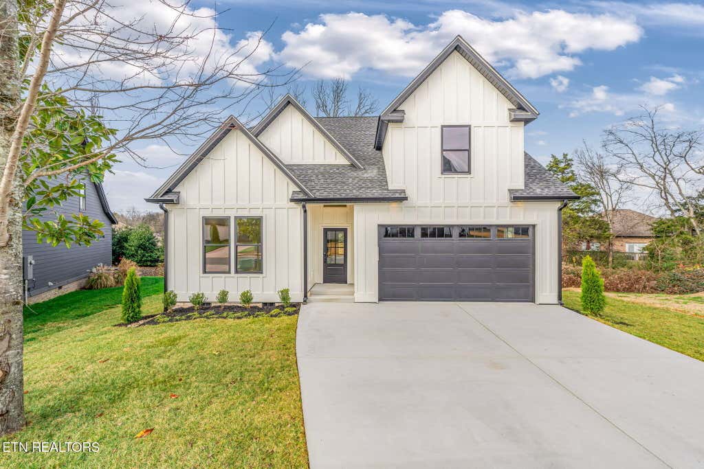 Photo of 5034 Grove Park Court, Cleveland, TN 37312 (MLS # 1343490)