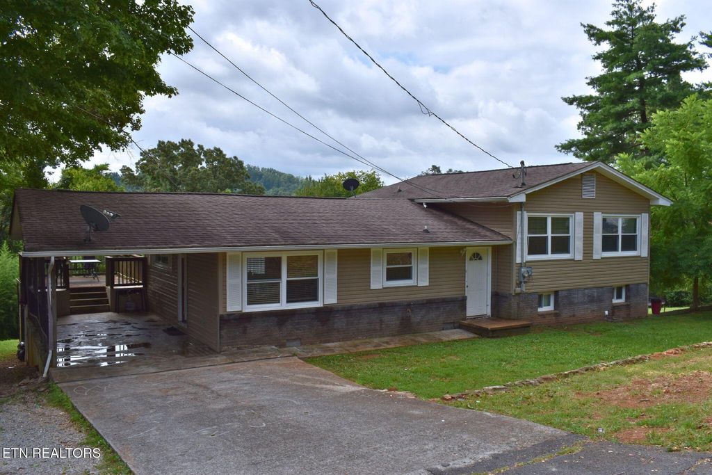 Photo of 561 Robinson Drive, Loudon, TN 37774 (MLS # 1309554)