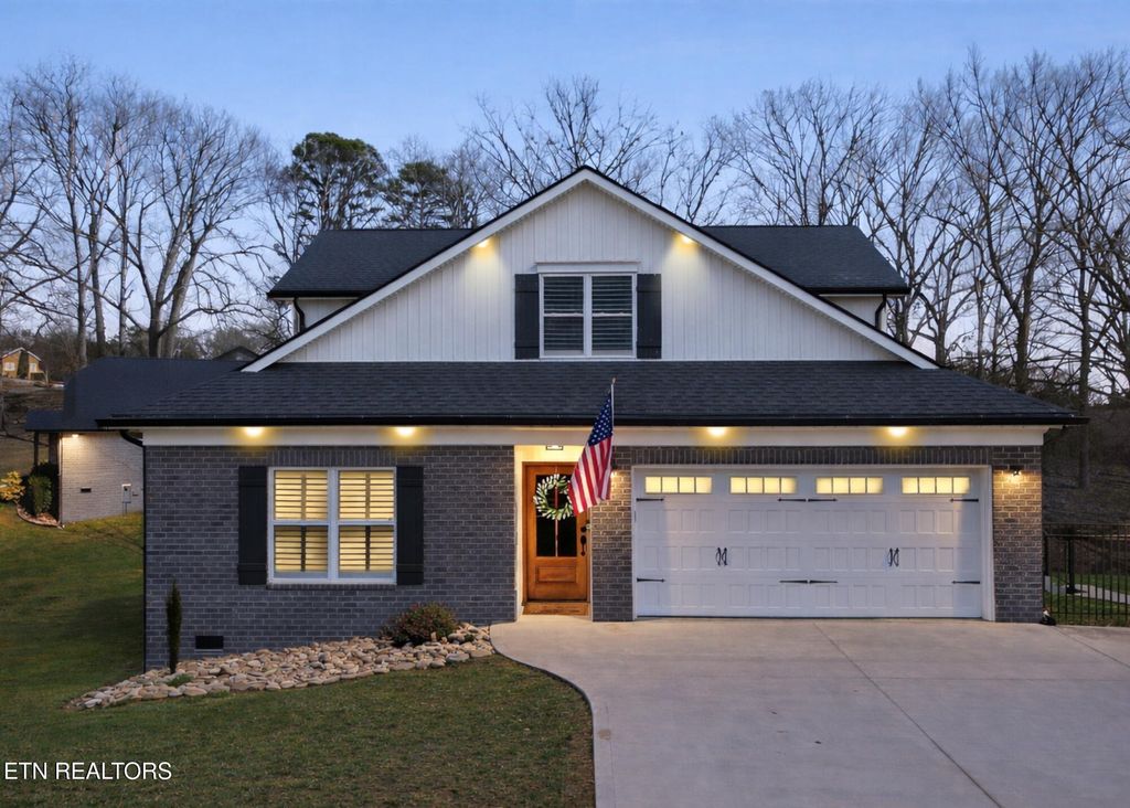 Photo of 4763 Chesney Meadows Drive, Strawberry Plains, TN 37871 (MLS # 1331041)