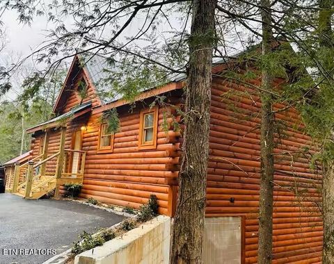 1642 Misty Hollow Way Gatlinburg TN 37738