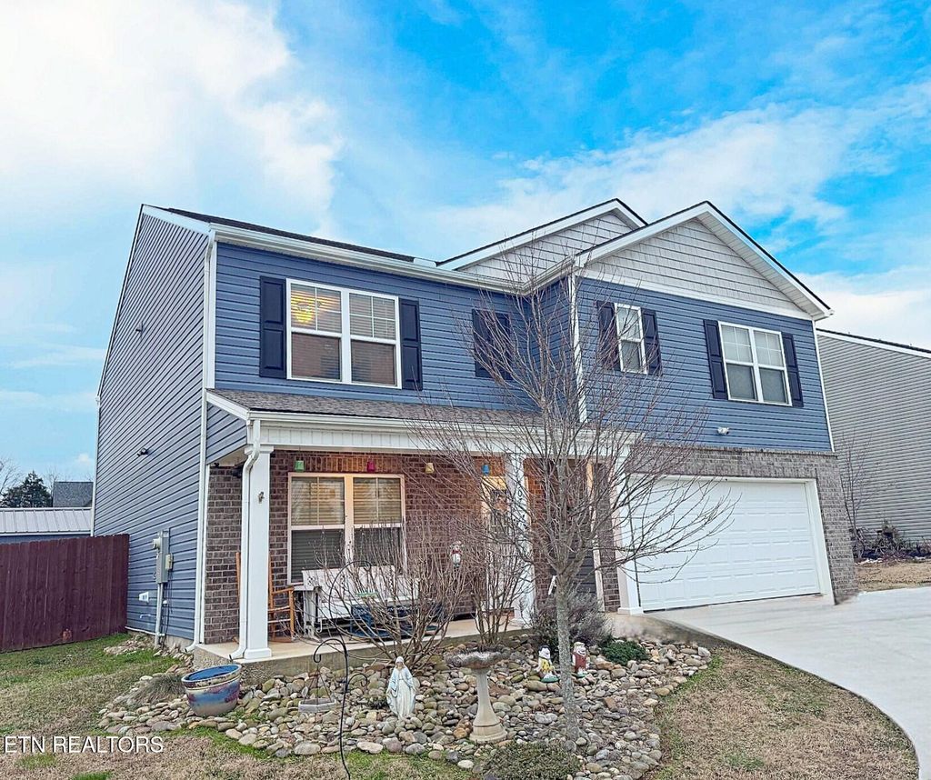 Photo of 507 Creek Bridge Way, Maryville, TN 37804 (MLS # 1324861)