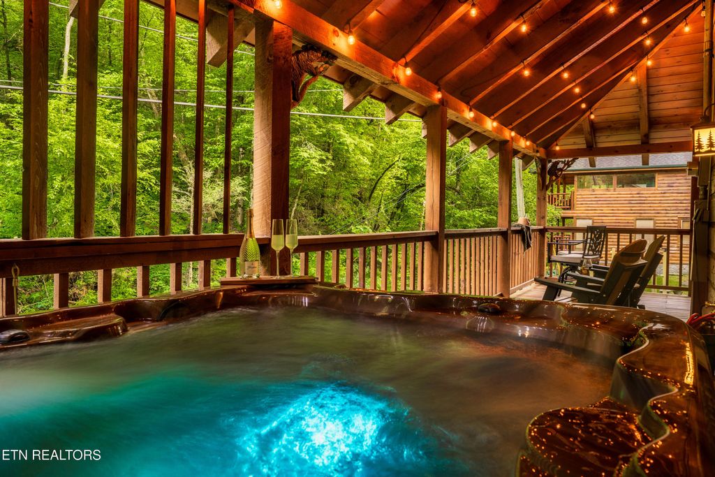 Photo of 347 Caney Creek Rd, Pigeon Forge, TN 37863 (MLS # 1330967)